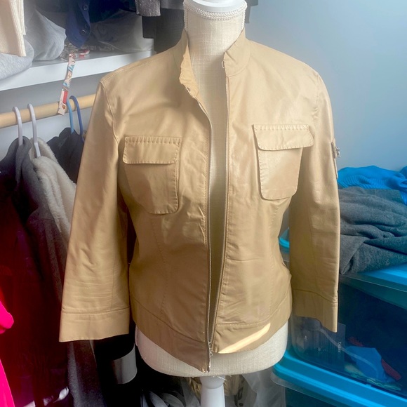 Leather jacket - Picture 1 of 2